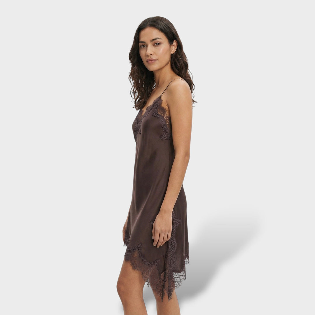 Robe Mini Dentelle Dos Nu
