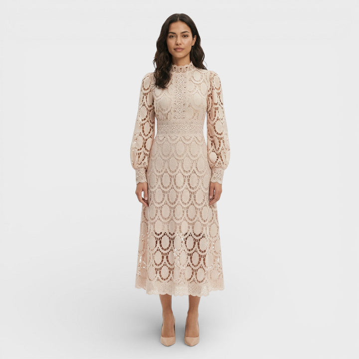 Robe Midi Dentelle Col Haut