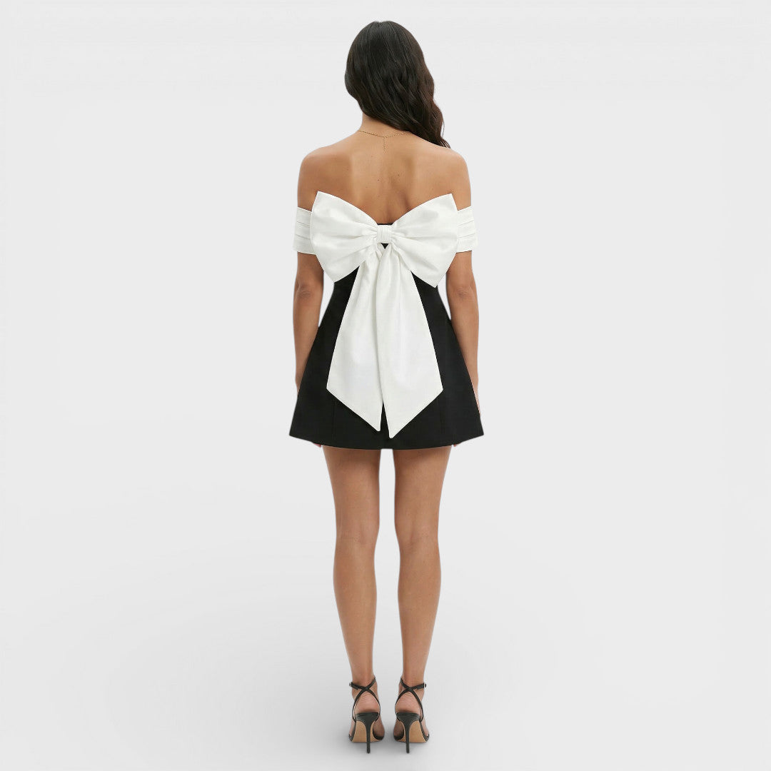Robe Mini Bardot Élégante