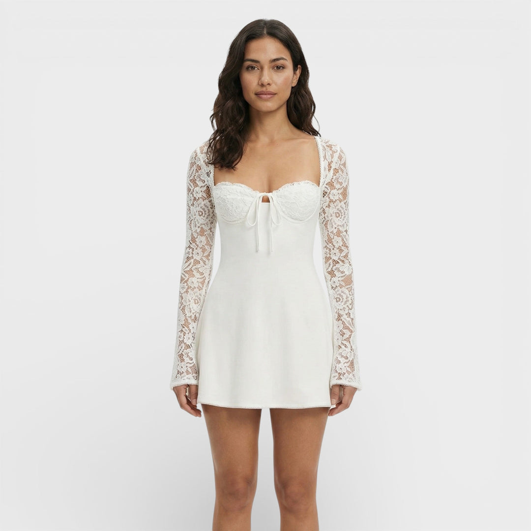 Robe Mini Dentelle Manche Évasée