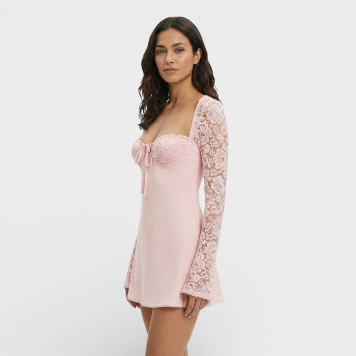 Robe Mini Dentelle Manche Évasée