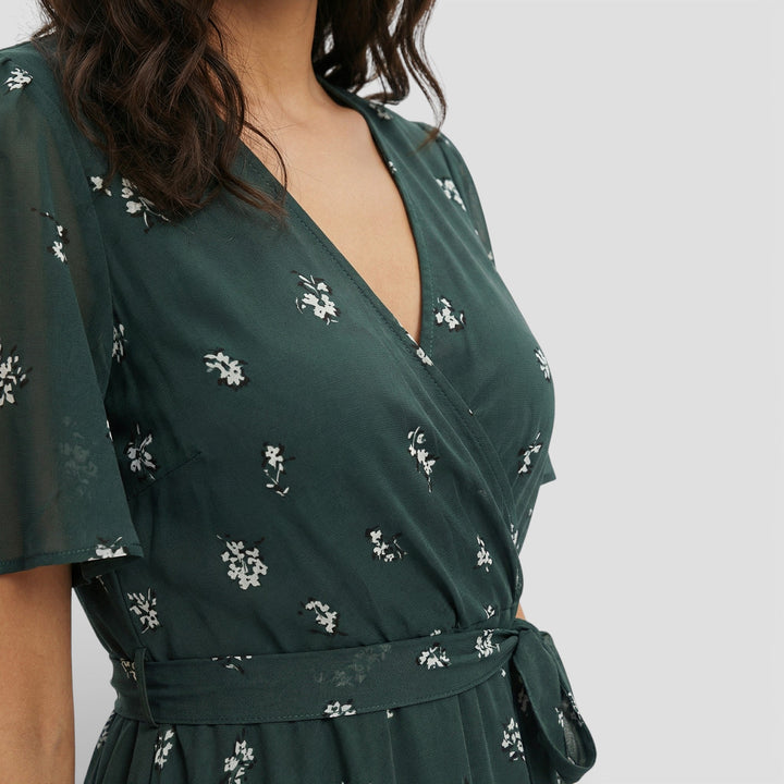 Robe Midi Manche Courte Décolleté V