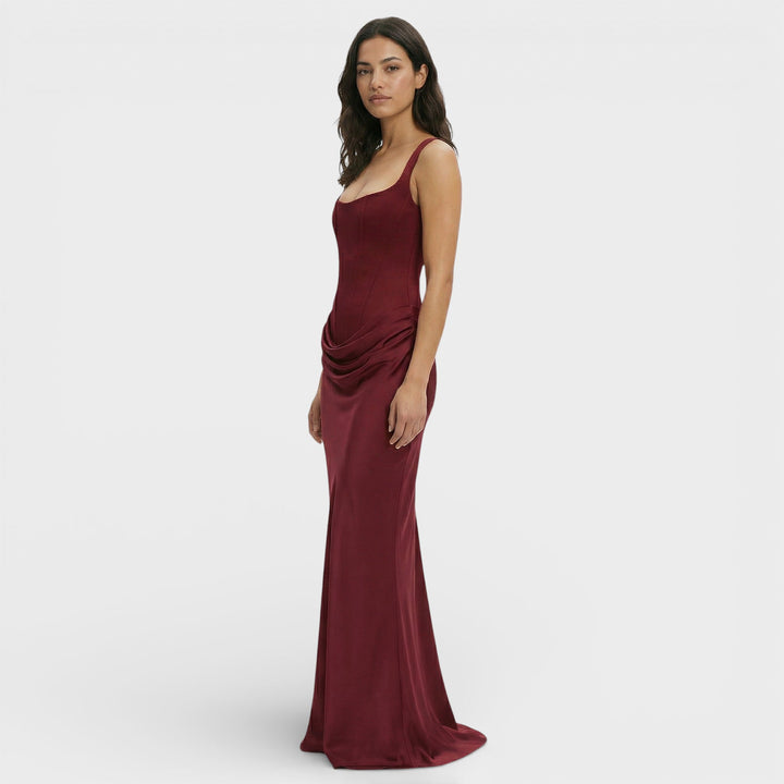 Robe Longue Dos Ouvert Élégante