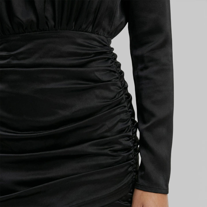 Robe Mini Col Haut Élégante