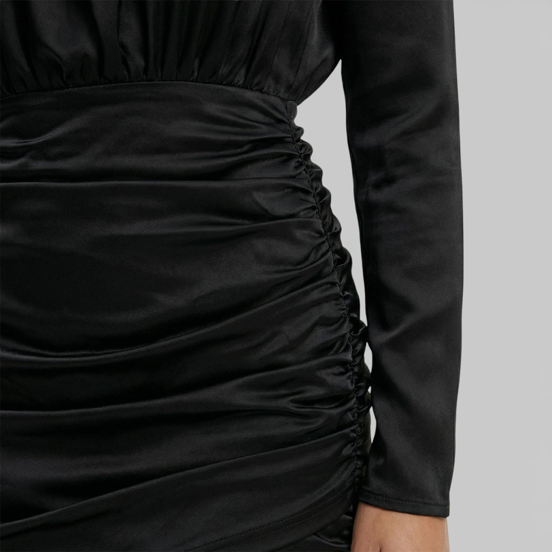 Robe Mini Col Haut Élégante