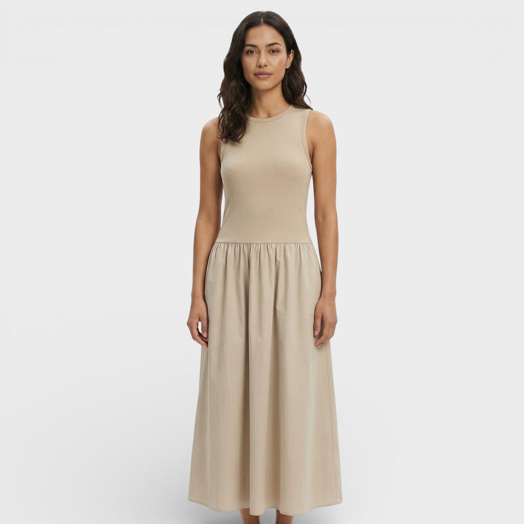 Robe Longue Noire Ajustée Femme